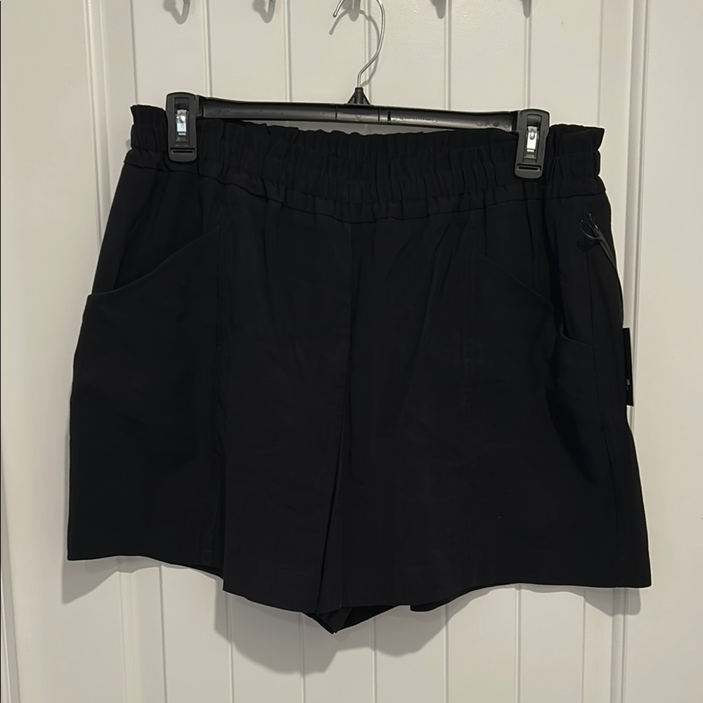 Simply Vera Vera Wang Black Shorts XL